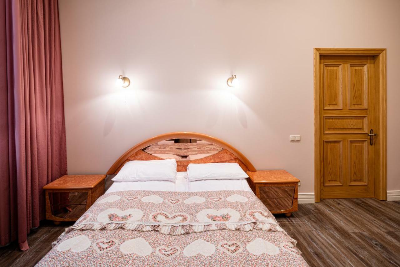 Old Riga 2 Bedroom Vecpilsetas Street Apartment Dış mekan fotoğraf